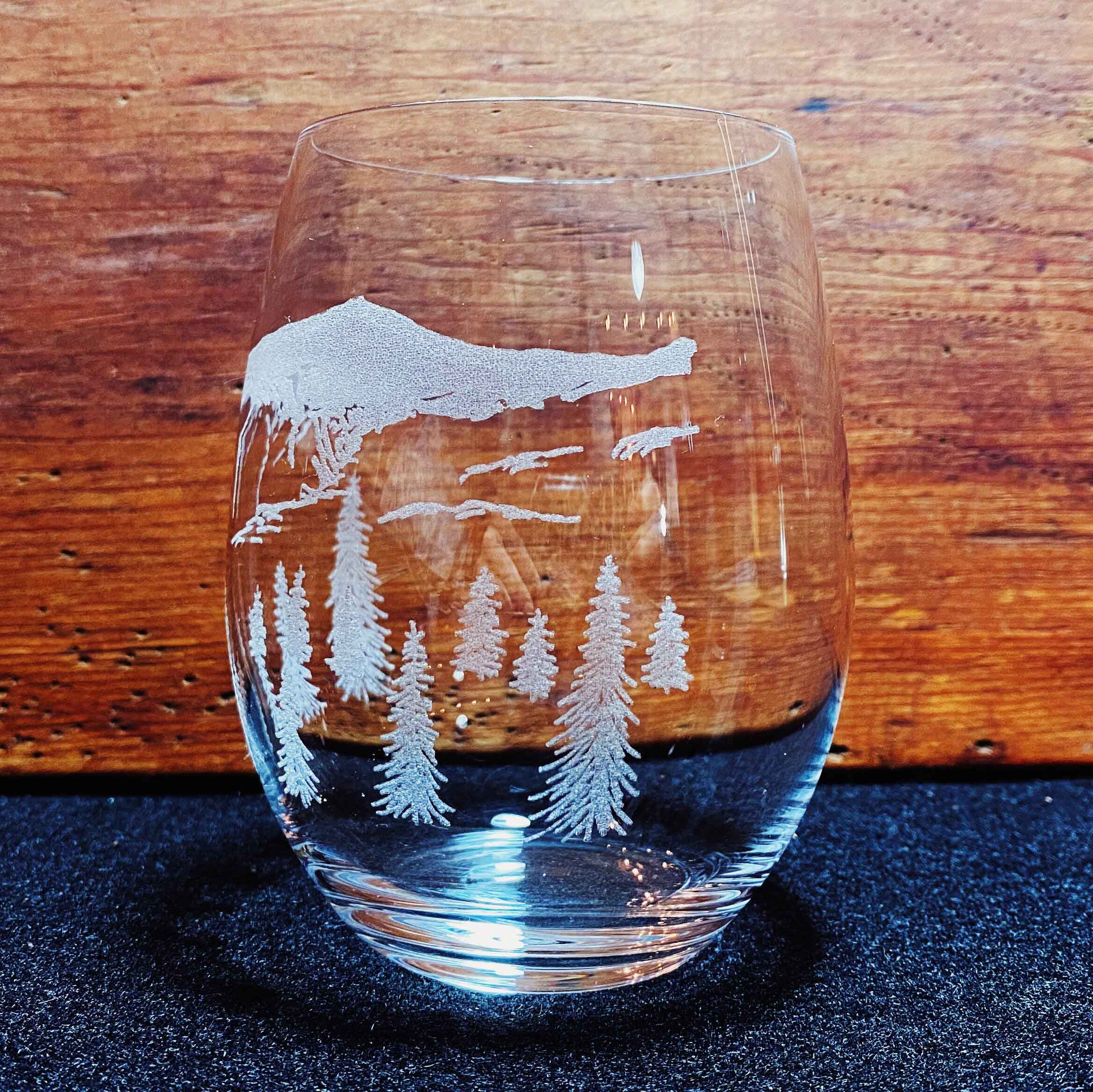 Mt. Washington NH Stemless Crystal Wine Glass - Image 4