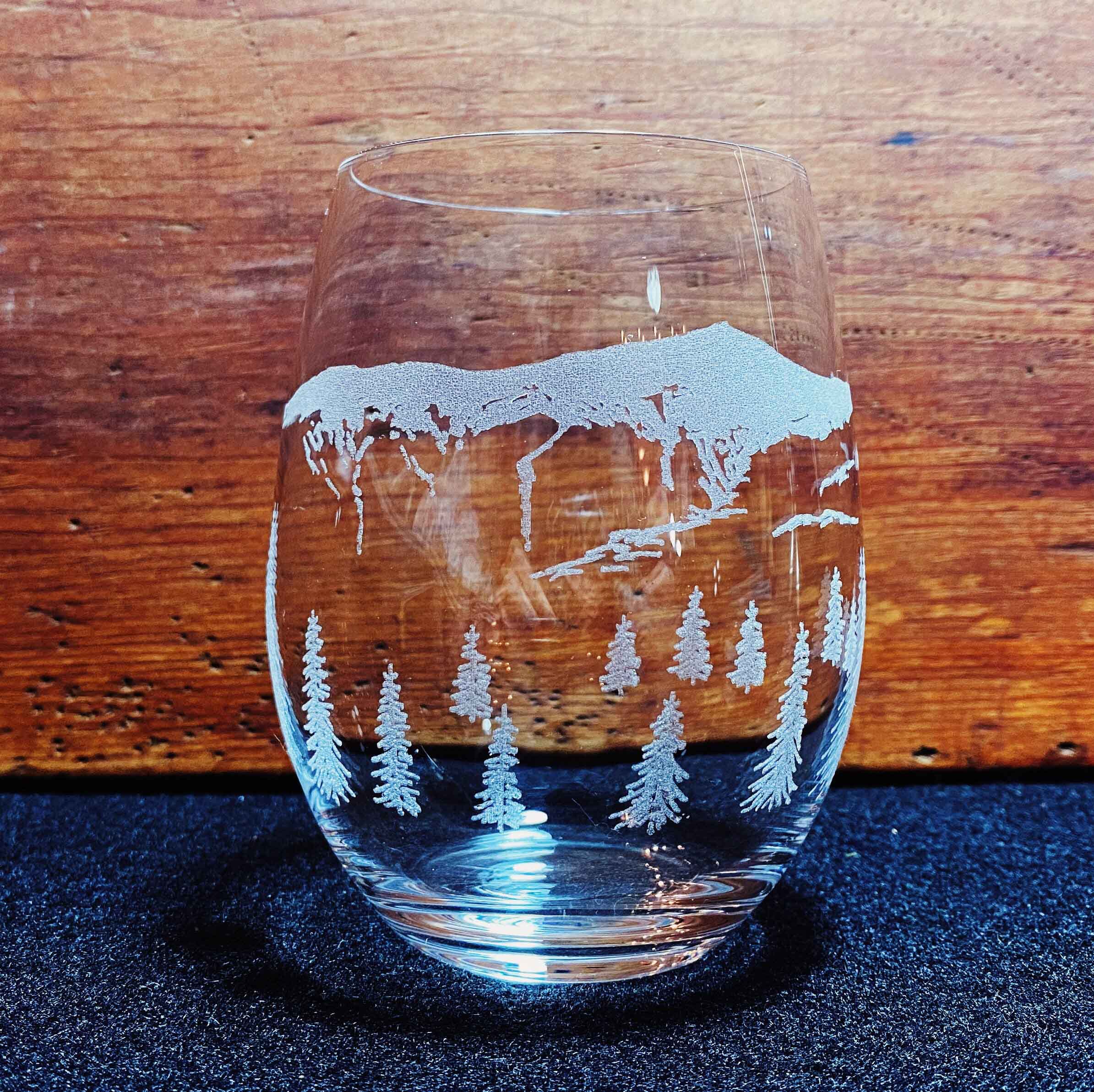 Mt. Washington NH Stemless Crystal Wine Glass - Image 3